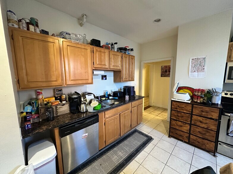 Building Photo - 1451 Tremont St