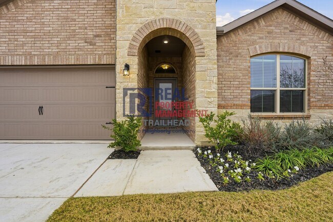 Building Photo - Well-Designed 4 Bedroom Single-Story