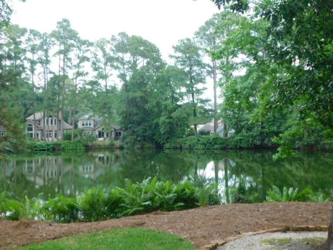 Building Photo - Adorable home in Moss Creek