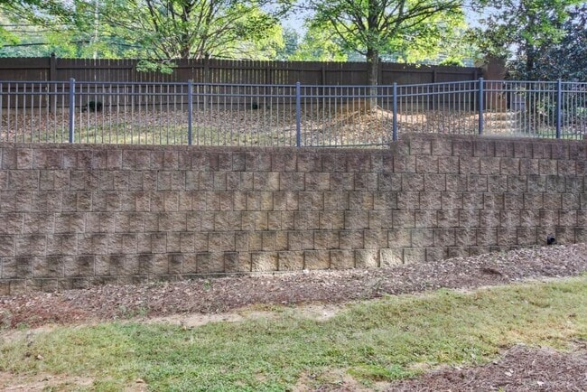 Building Photo - 3563 Views Trce