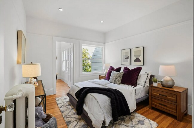 Building Photo - 1258 Chestnut St