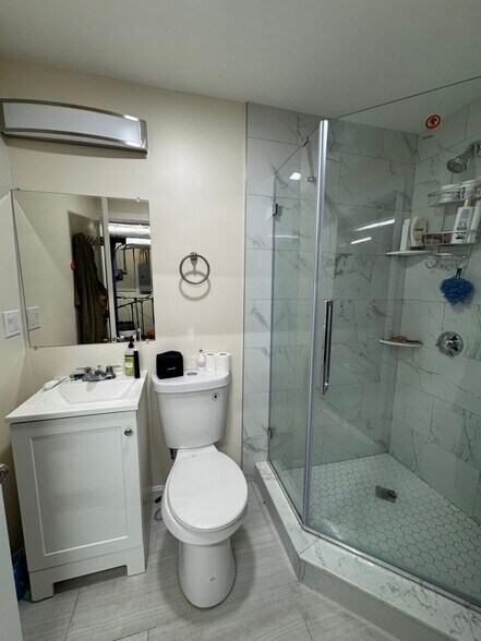 Building Photo - 18 Sawyer Ter