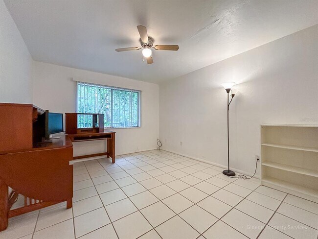 Building Photo - 1015 SW 9th St