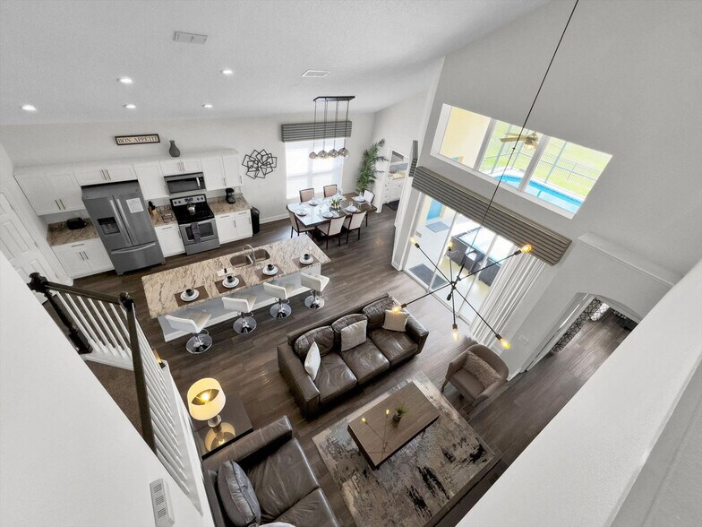 Building Photo - 8131 Sun Palm Dr