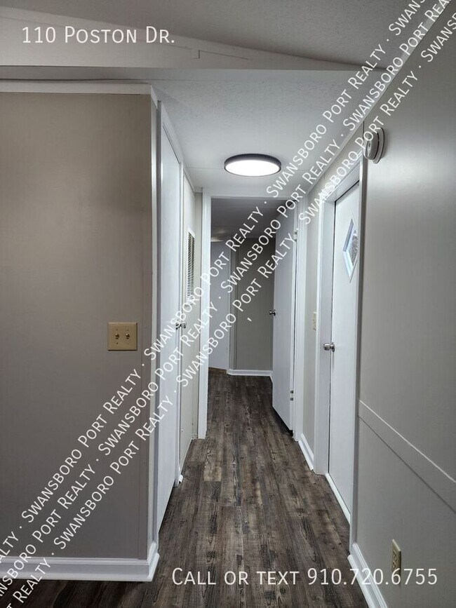 Building Photo - 110 Poston Dr