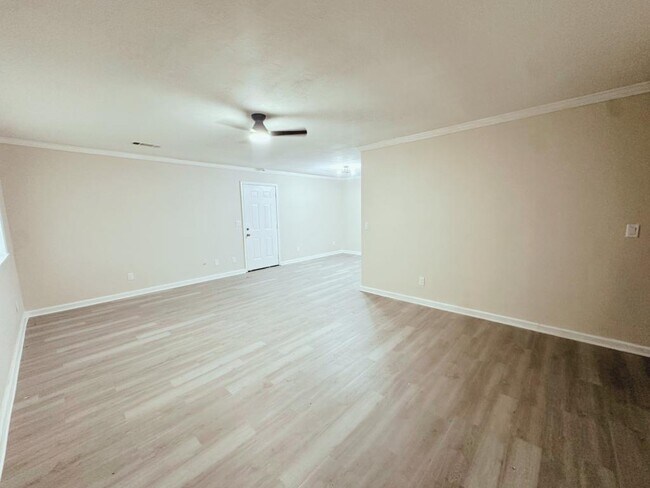 Building Photo - 29223 AR-84