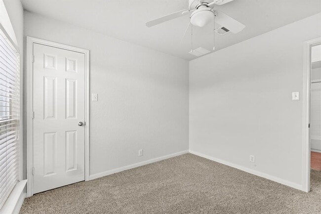 Building Photo - 216 Teron Dr