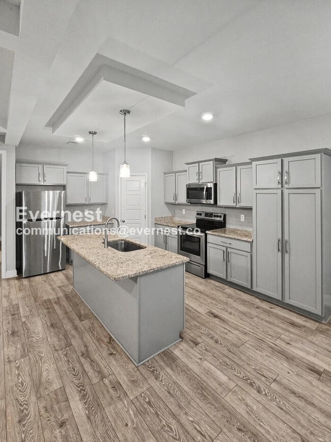 Building Photo - 4043 Ft Sumter Dr