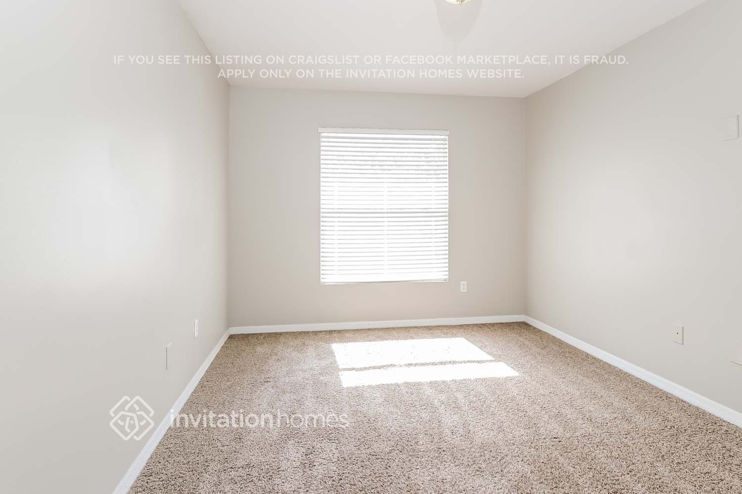 Building Photo - 215 River Bluff Ln