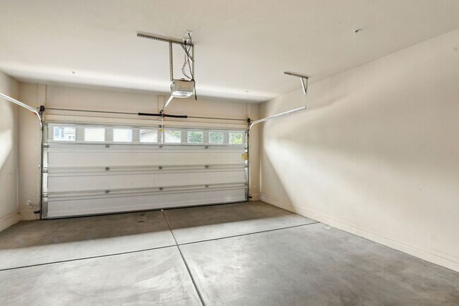 Building Photo - 3570 S Winter Lane #102
