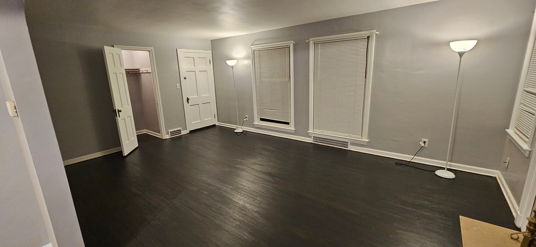 Building Photo - 13590 Cedar Rd