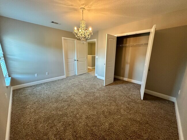 Building Photo - 55 N Knightsbridge Ct