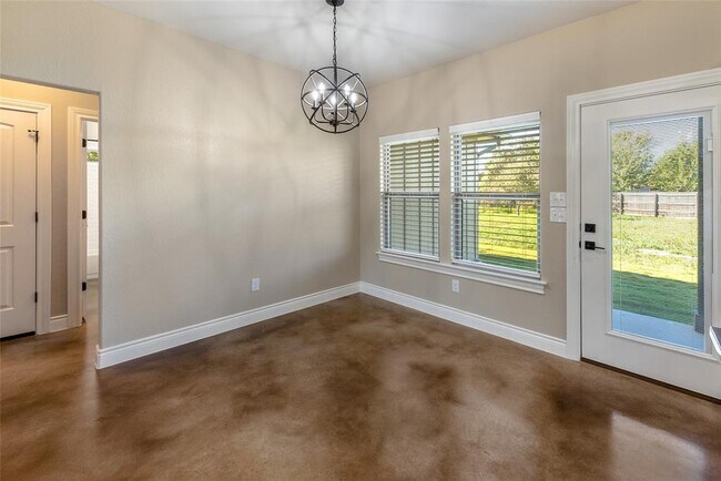 Building Photo - 123 Kikipua