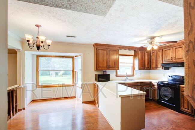 Building Photo - 71 Michaels Woods Dr