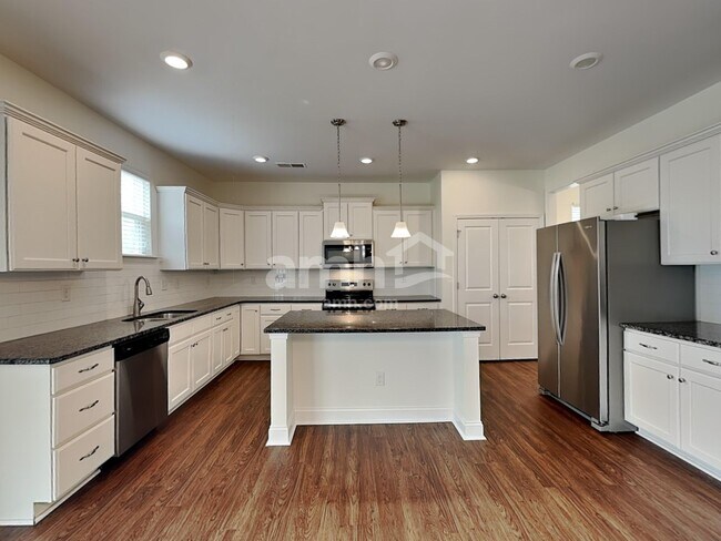 Building Photo - 3471 Shady Cove Ct