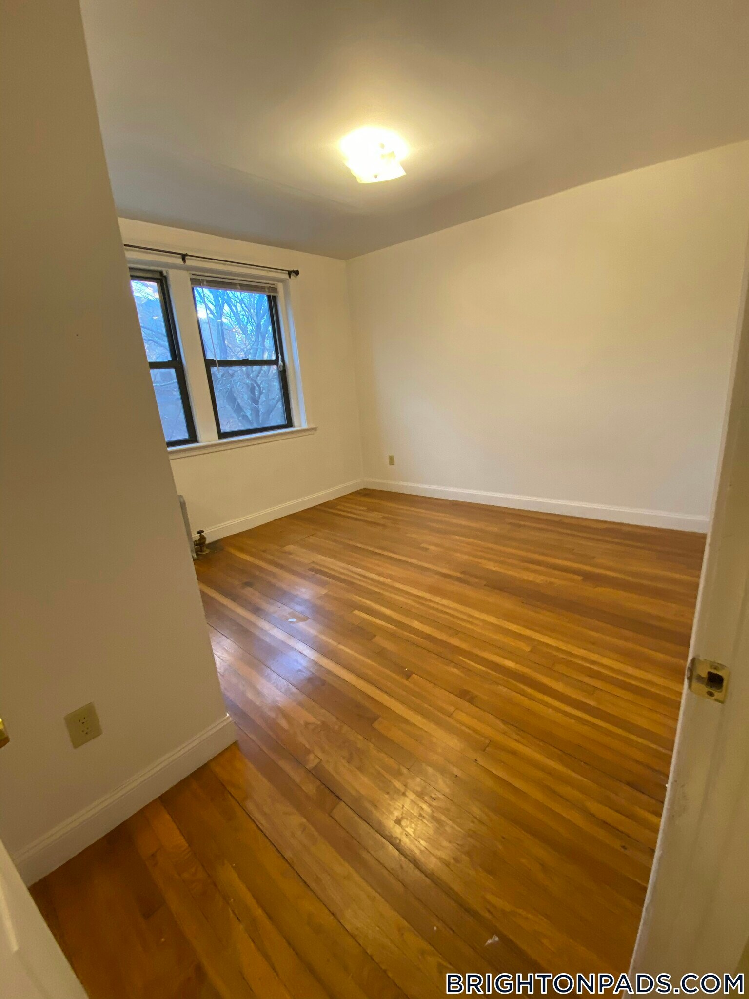 Building Photo - 23 Egremont Rd