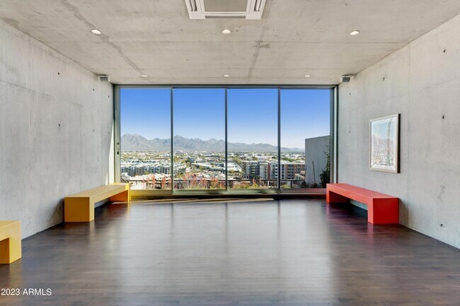 Building Photo - 7180 E Kierland Blvd