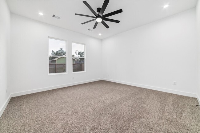 Building Photo - 8106 Talton St