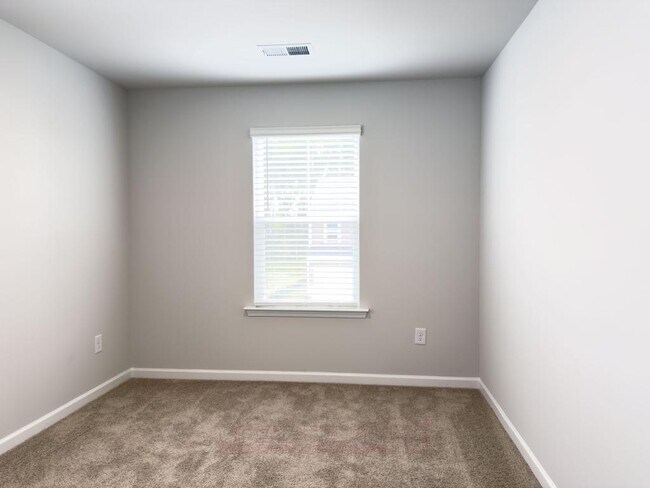 Building Photo - 173 Randwick Ln