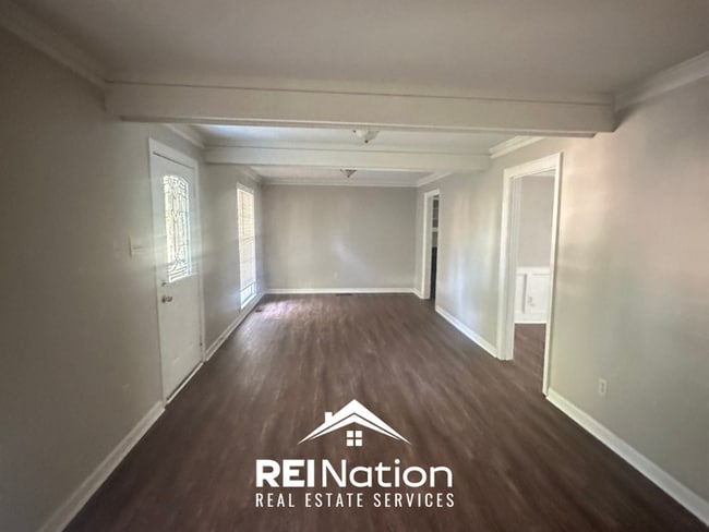 Building Photo - CORDOVA SHOWSTOPPER! Massive 4BR/3BA w/ Deck, Detached Garage & Porch!