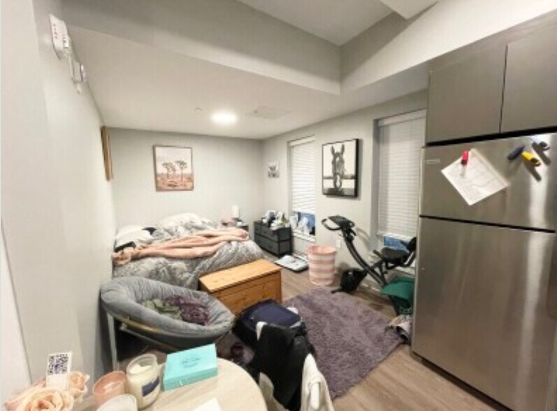 Building Photo - 104 Hemenway St