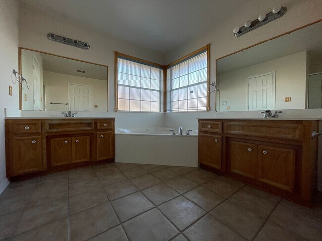 Building Photo - 3-Bedroom House for Rent in Killeen, TX