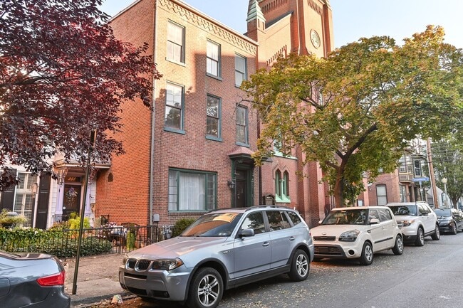 Primary Photo - Large Single-Family Home on Boas St.