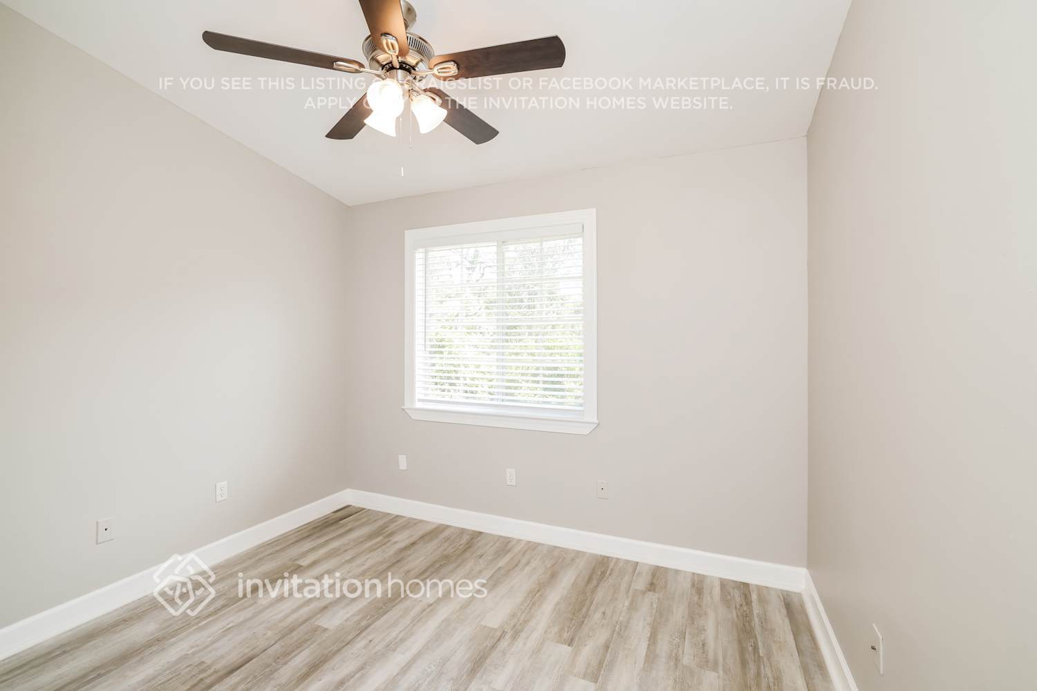 Building Photo - 180 Carol Susan Ln