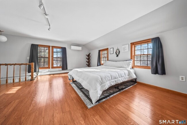 Building Photo - 62 Church St