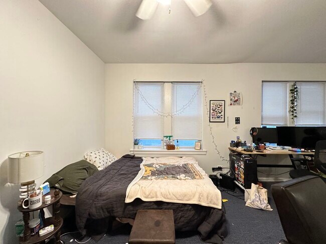 Building Photo - 5710 N Winthrop Ave