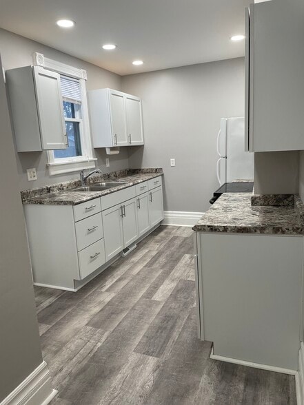 Building Photo - 1403 11th St