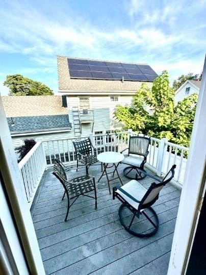 Building Photo - 26 Floyd St