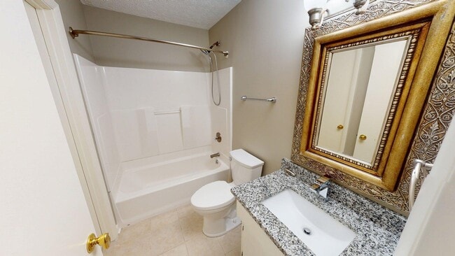 Building Photo - 2140 Fort Harrods Dr