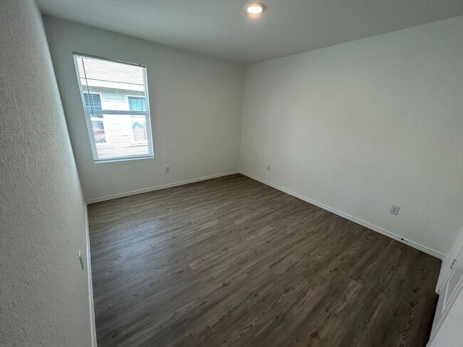 Building Photo - 3BD/2BA with Washer/Dryer Included – Fenced Yard, Garage & Community Pool!