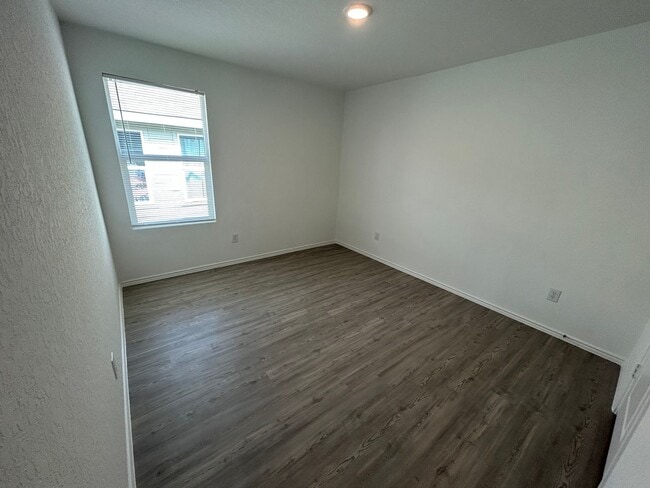 Building Photo - *MOVE IN SPECIAL* 3BD/2BA with Washer/Dryer Included – Fenced Yard, Garage & Community Pool!
