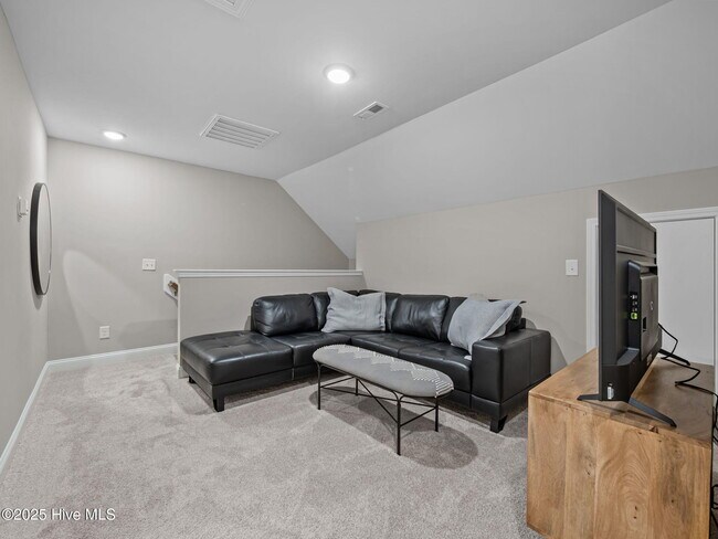 Building Photo - 150 Coastline Cir