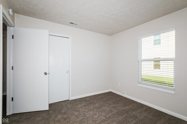 Building Photo - 11115 Dura Dr