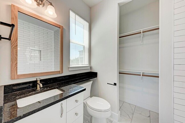 Building Photo - 7714 Watson St