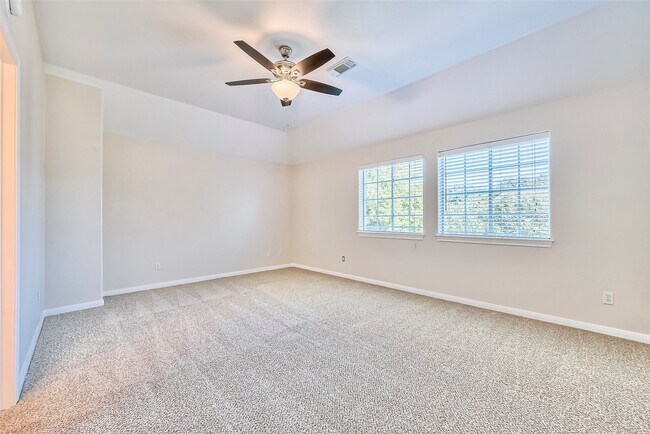 Building Photo - 19 Calleston Ct