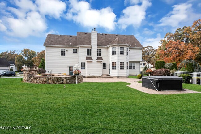 Building Photo - 3 Wellesly Ct