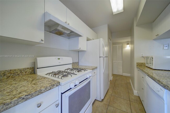 Building Photo - 15285 SW 107th Ln