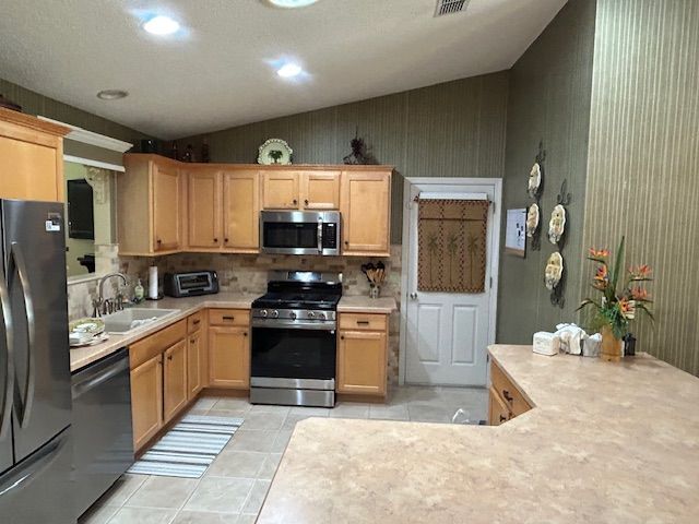 Building Photo - 2766 Privada Dr