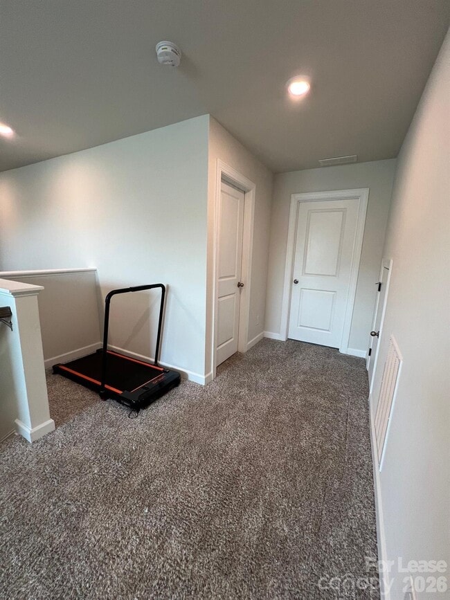 Building Photo - 8921 Pennegrove Cir