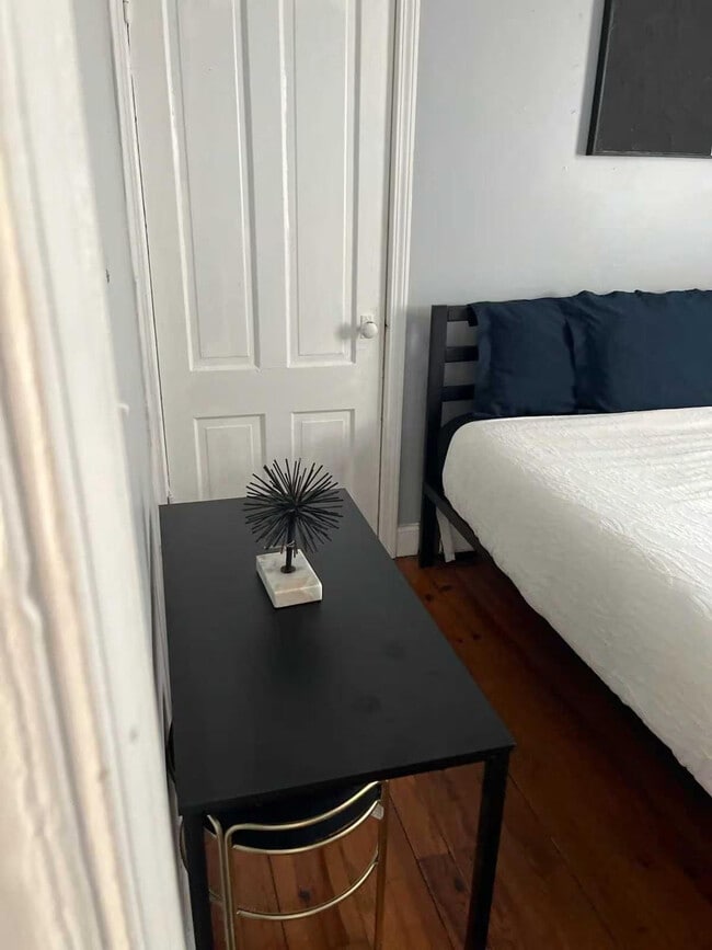 Building Photo - 56 Longmont St