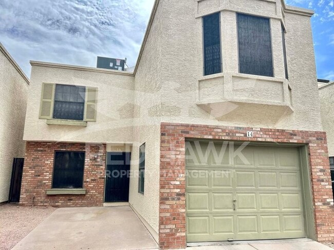 Primary Photo - 820 W University Dr