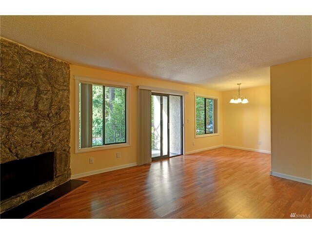 Building Photo - 16310 NE 12th Ct