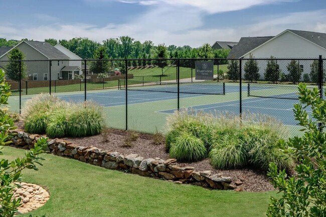 Building Photo - 107 Tonkawa Way