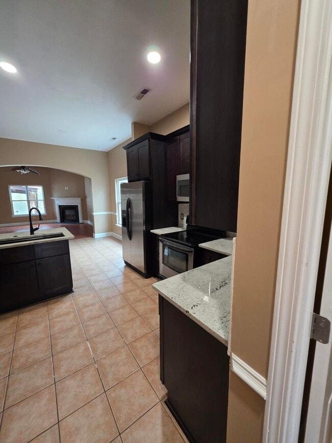 Building Photo - 9 Haven Point