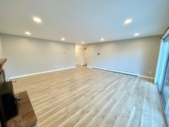Building Photo - 909 Terrace St
