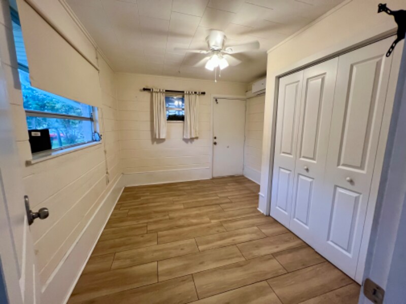 Building Photo - 211 Arricola Ave